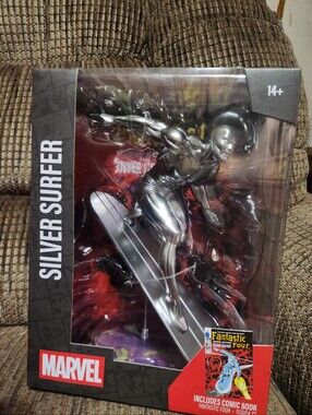 Marvel Silver Surfer Fantastic Four #72 1:6 Figure W/ Comic Book McFarlane Toys